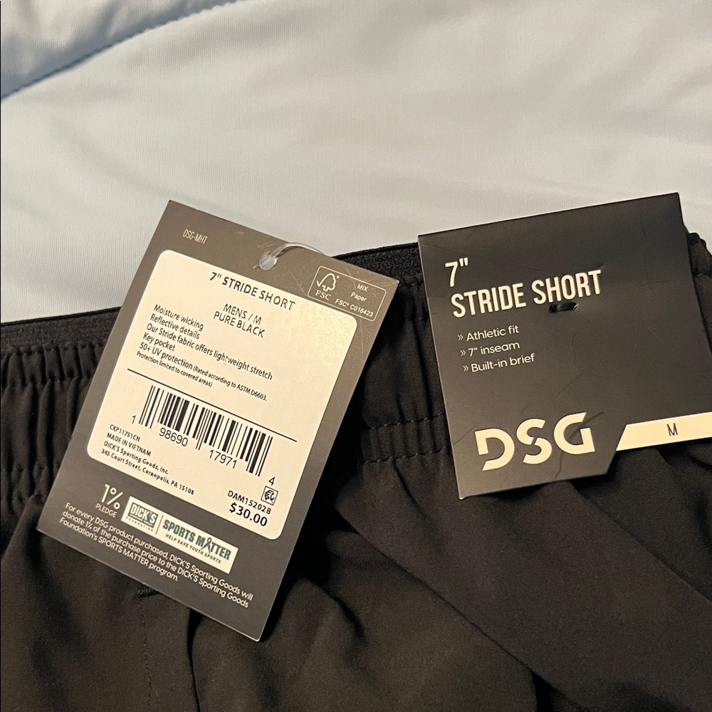 DSG Men's 7” Stride Athletic Black Shorts..NWT - Picture 2 of 2